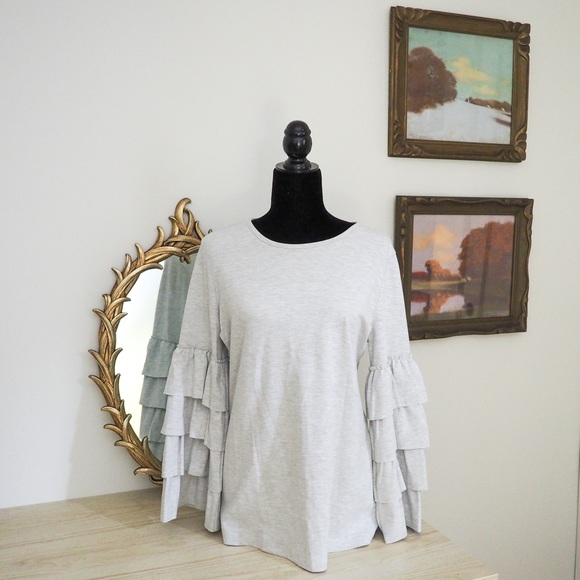 LIVIN’ FOR THE WEEKEND Ruffled Top - Picture 1 of 1